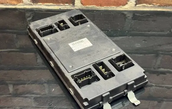 Mercedes-Benz ML W164 Fuse box set A1645407562 A1645455732 A1644422200
