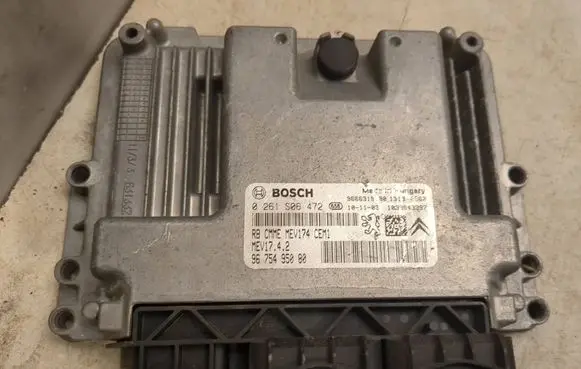 Peugeot 208 Engine control unit/module 9666319180 9675495080 0261S06472
