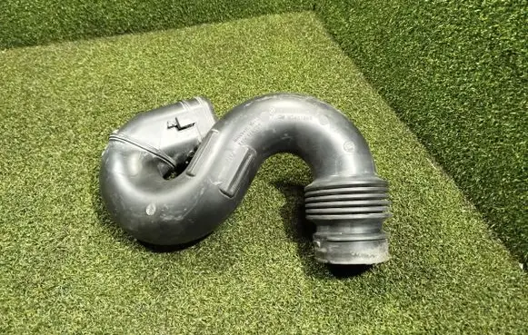 Renault Trafic III (X82) Air intake hose/pipe 165555514R 93451665