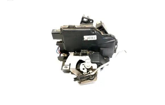 Audi A6 S6 C5 4B Rear door lock 4B0839015G