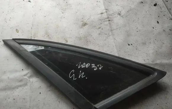 Audi A4 S4 B7 8E 8H Rear side window AS2