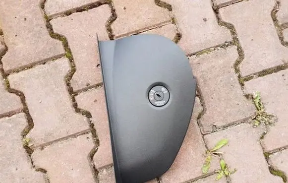Opel Astra K Dashboard side end trim 39037452