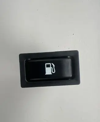 Toyota Avensis T250 Fuel tank opening switch 156775