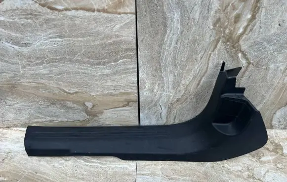 Volvo C40 Front sill trim cover 32216837