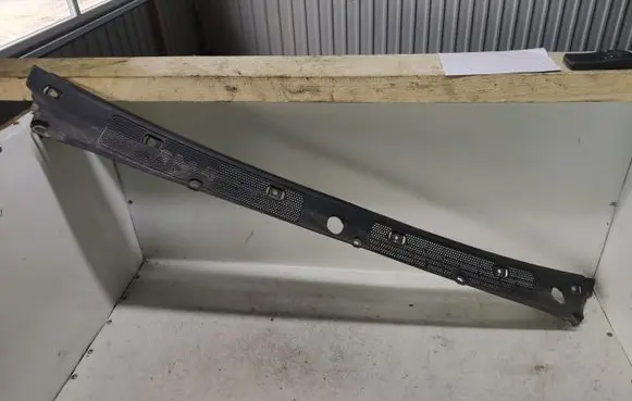 Opel Frontera B Wiper trim 8971244200