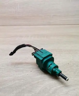 Volkswagen Golf IV Brake pedal sensor switch 31289624
