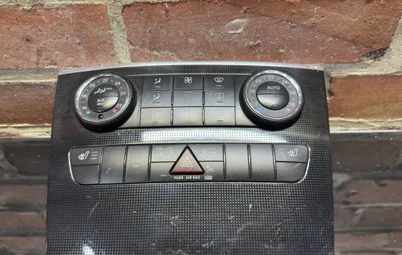 Mercedes-Benz R W251 Climate control unit A2518204289 5HB96491420 A2518208489
