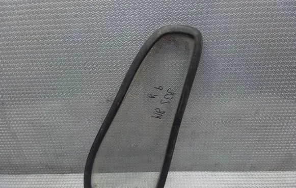 Mercedes-Benz 207 310 Front door vent window glass four-door 