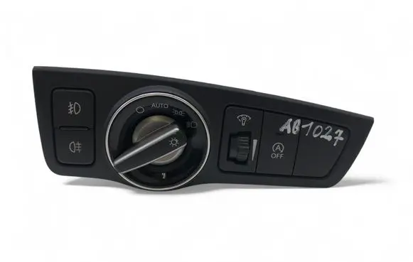 Hyundai i40 Light switch 933003Z150