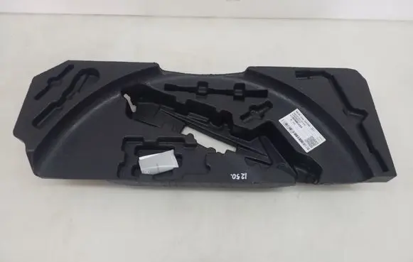 Mercedes-Benz ML W164 Tool set A1648992514