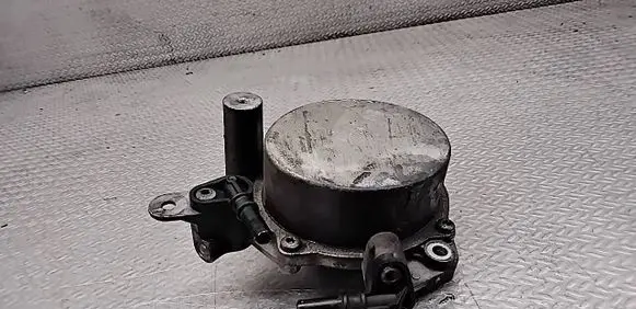 Citroen C5 Vacuum pump 9673836180