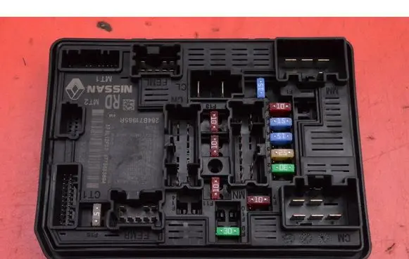 Dacia Sandero Fuse box set 284B71965R