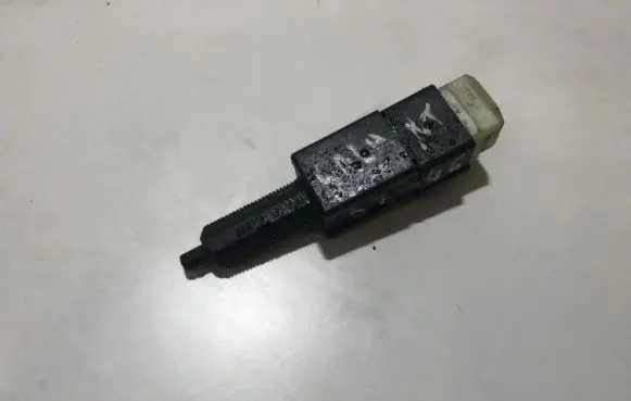 Mitsubishi Galant Brake pedal sensor switch