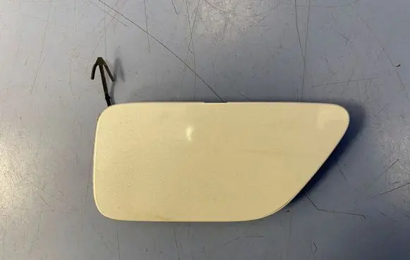 Nissan Leaf II (ZE1) Front tow hook cap/cover 622A05SK0A