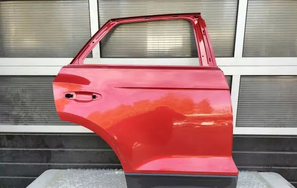 Volkswagen T-Roc Rear door