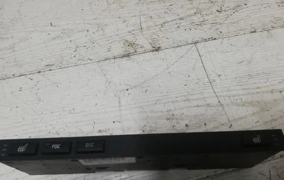 BMW 5 E39 Seat heating switch 8373776