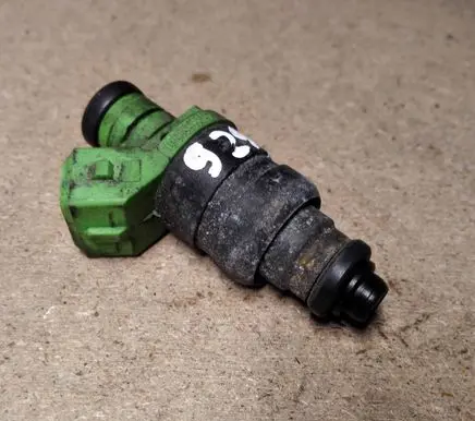 Audi A6 S6 C5 4B Fuel injector 078133551BB