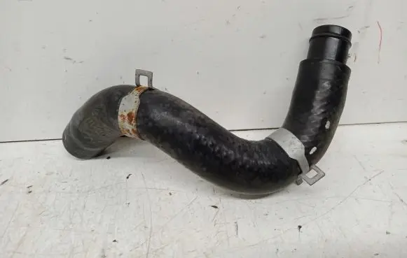Hyundai i30 Engine coolant pipe/hose 28284-04550