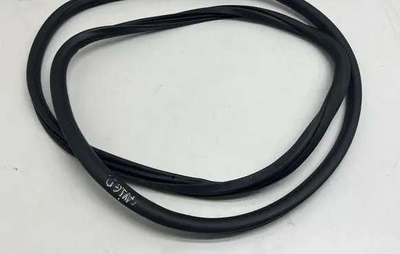 Porsche Cayenne (92A) Rear door rubber seal (on body) 7P0867367