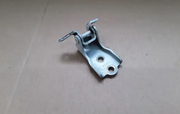 Opel Antara Front door upper hinge 11M20