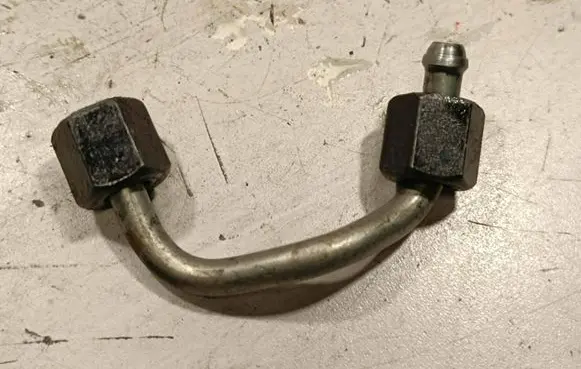 Audi Q7 4M Fuel injector supply line/pipe 