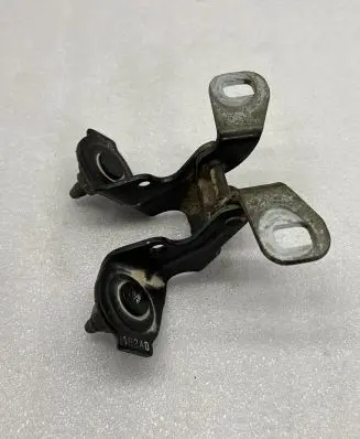 Jeep Cherokee IV KK Tailgate/trunk/boot hinge 182AD
