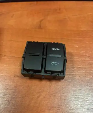 Volkswagen PASSAT B8 Switch for retractable tow bar 6Y0959511B 8055859336
