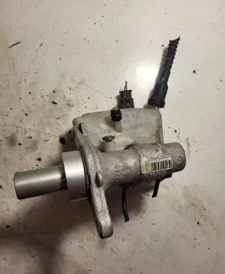 Citroen C4 I Picasso Master brake cylinder 9654002180