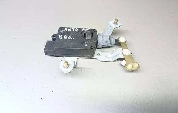 Hyundai Santa Fe Central locking motor 