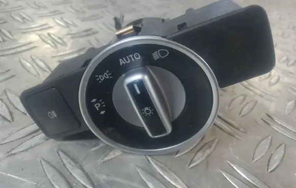 Mercedes-Benz E C207 W207 Light switch