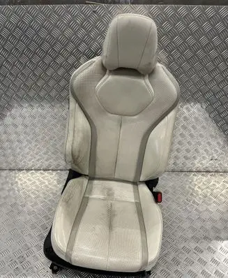 Infiniti Q60 Front passenger seat PU15020