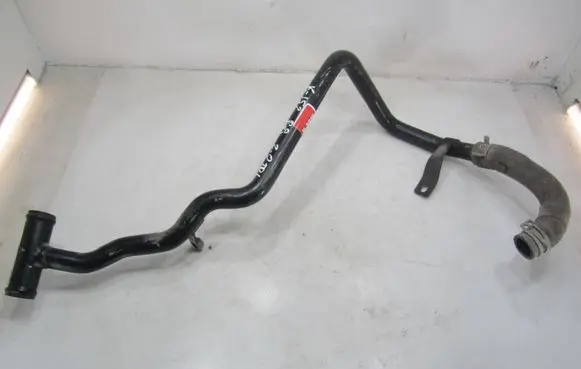 Volkswagen PASSAT B8 Engine coolant pipe/hose 04L121065CC 10891821 52K16W02
