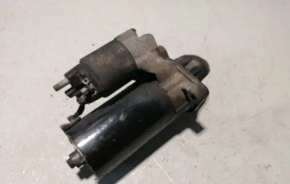 BMW 5 E60 E61 Starter motor 7796892 0001115046