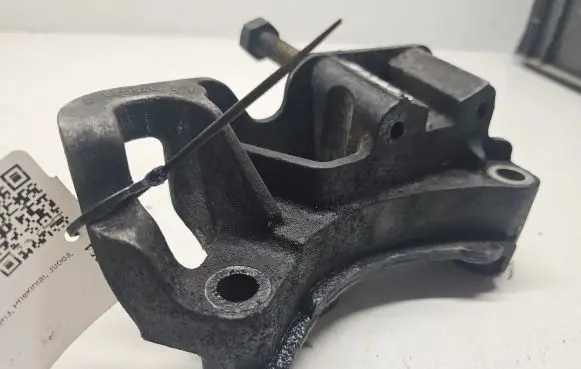 Mazda 3 I Gearbox mounting bracket 326C29