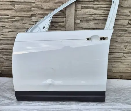 Land Rover Discovery 5 Front door