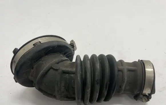 Opel Insignia B Intercooler hose/pipe 84120196