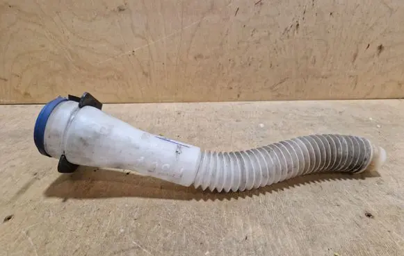 Peugeot 307 Window washer liquid tank fill tube 