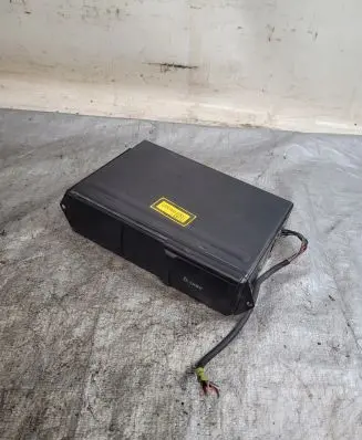 Volkswagen Golf IV CD/DVD changer 1J01J6035111