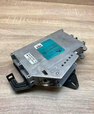 Volkswagen Golf III ABS control unit/module 1H0907379B 3X5313