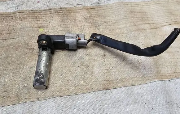 Subaru Outback Oil level sensor 4825