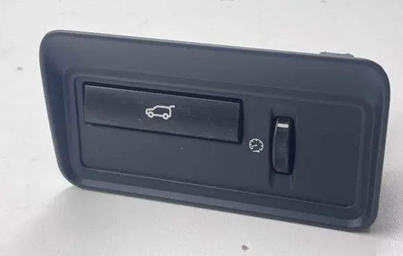 Land Rover Range Rover Sport L494 Tailgate/boot open switch button CPLA11654CA 10091498