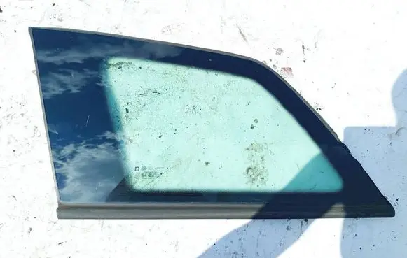 Opel Astra H Rear side window AS2