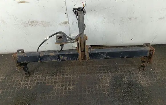 Toyota Corolla E120 E130 Tow bar STEINHOF