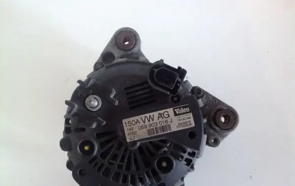 Audi A5 8T 8F Generator/alternator 059903016J