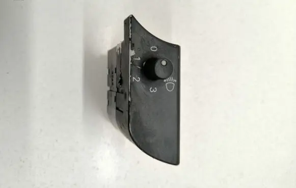 Audi A4 S4 B5 8D Headlight level height control switch 8E1919094