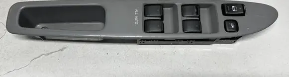 Toyota Avensis Verso Electric window control switch 84040 514775 44030