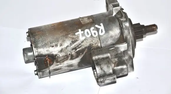 Volkswagen Golf II Starter motor 036911023M