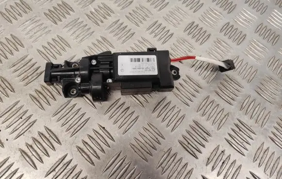 Audi A8 S8 D4 4H Seat belt adjustment motor 4H0857833