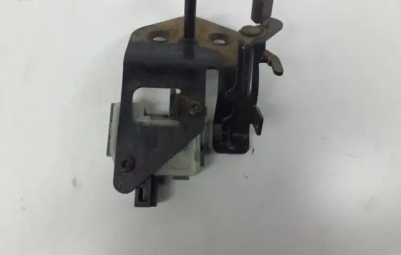 Skoda Octavia Mk2 (1Z) Tailgate/trunk/boot lock/catch/latch 1Z0827511C 30304