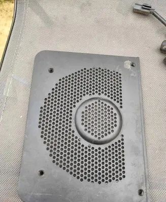 BMW 5 E60 E61 Subwoofer grill/trim 6976960 4913631822